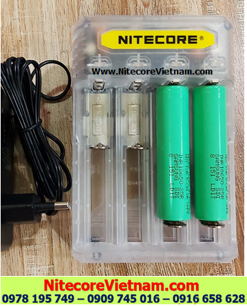 Nitecore Q4 (Bộ sạc 04 Khe Sạc kèm sẳn 02 pin SẠC 18650 SAMSUNG INR18650-25R 2500mAh dòng xả 20A lithium 3.7v) chính hãng